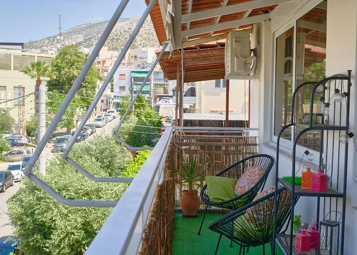 Sea-View Apt Argyroupoli, Athens